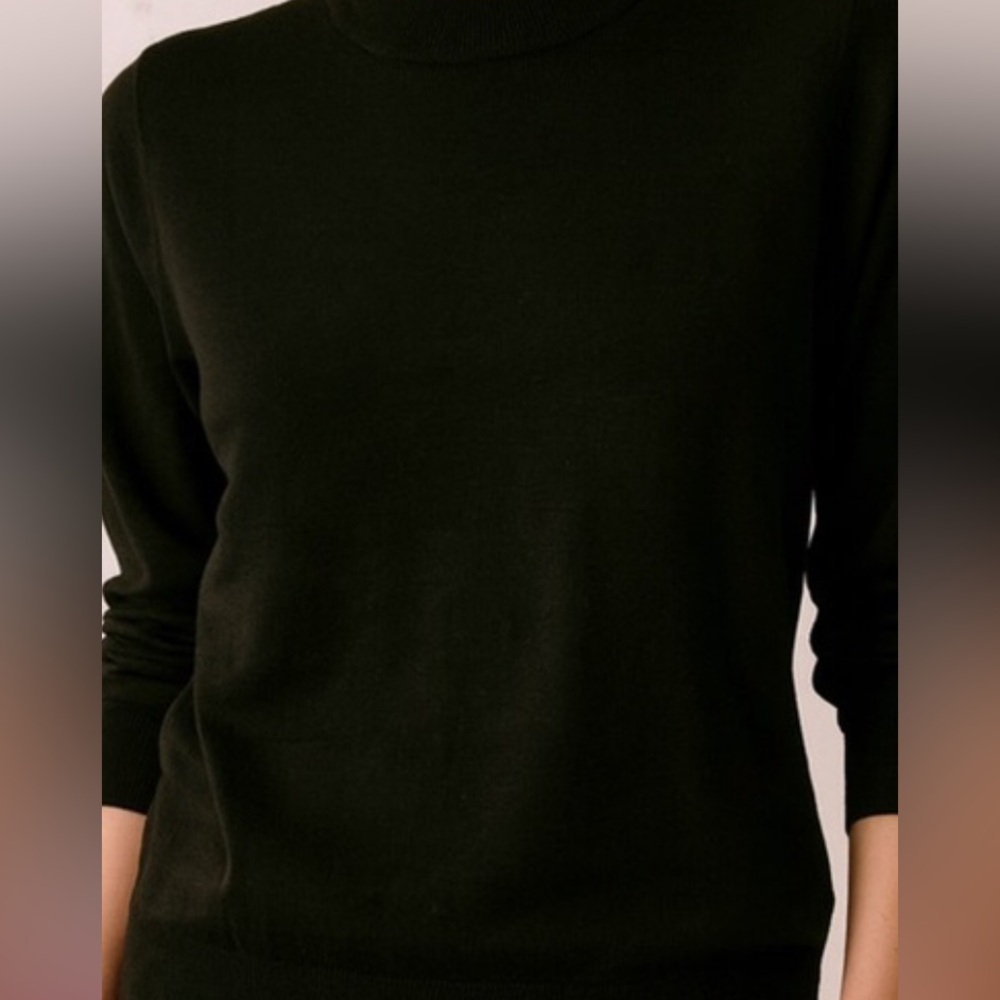 L.L. Bean Cashmere Women's Black Crewneck Sweater medium